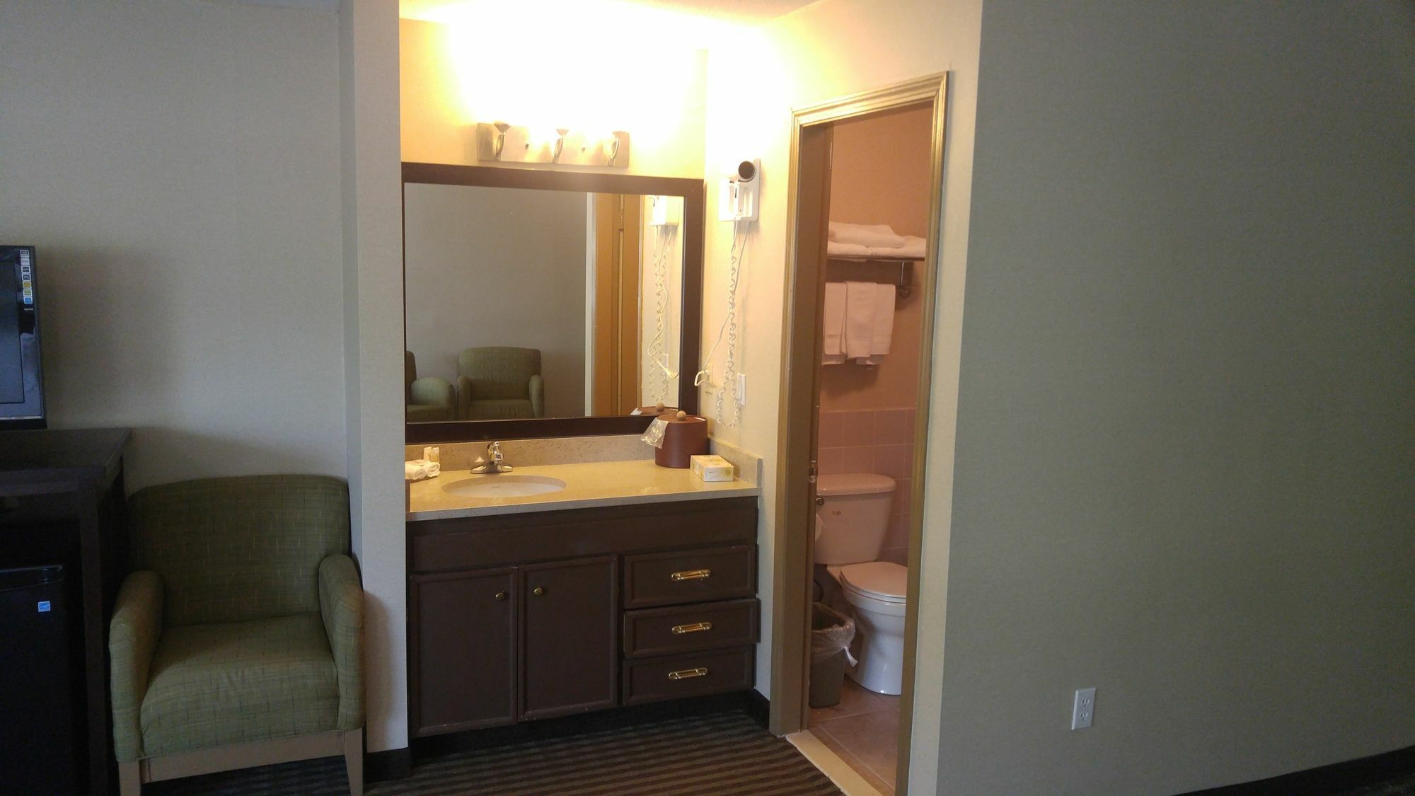 Ramada By Wyndham Abbotsford Hotel Luaran gambar