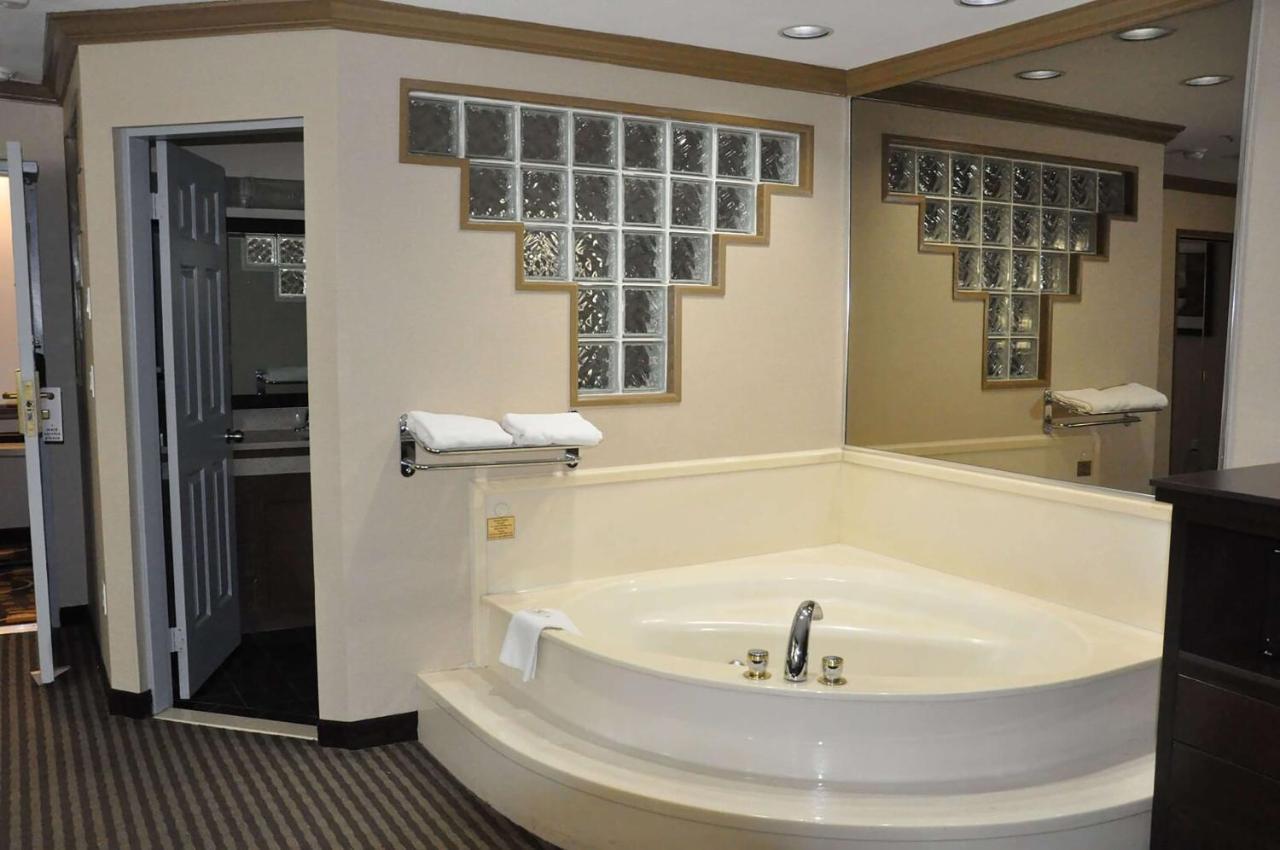 Ramada By Wyndham Abbotsford Hotel Luaran gambar